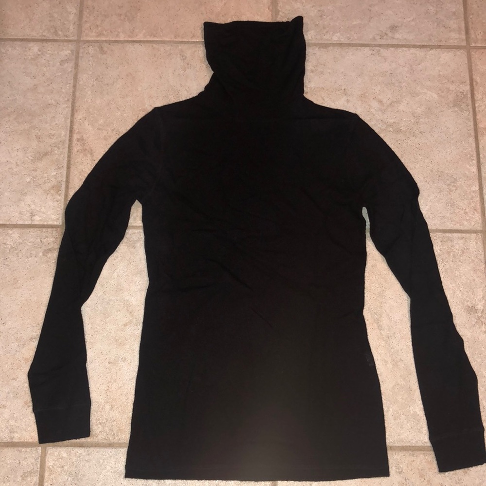 Cashmere fitted turtle neck size XS